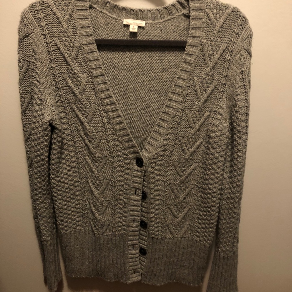 Women’s gap cardigan sweater medium